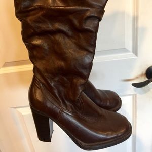 Tori boots high heel size 8